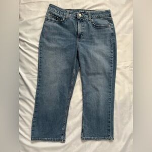 Lee Regular Fit Capri Mid Rise Jeans Women’s size 10M